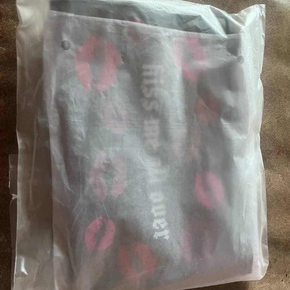 Make Up Bag — New in Package 3/$15!! - Picture 3 of 4